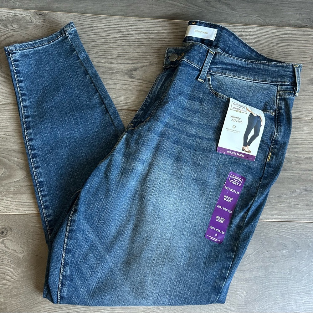 Signature by Levi Strauss Mid Rise Skinny Jeans W35 L28 35/38 New with tags